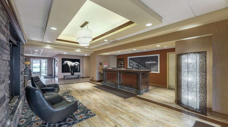 <b>Hampton Inn & Suites Moncton Lobby</b>. Images powered by <a href="https://iceportal.shijigroup.com/" title="IcePortal" target="_blank">IcePortal</a>.