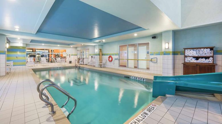 <b>Hampton Inn & Suites Moncton Pool</b>. Images powered by <a href="https://iceportal.shijigroup.com/" title="IcePortal" target="_blank">IcePortal</a>.