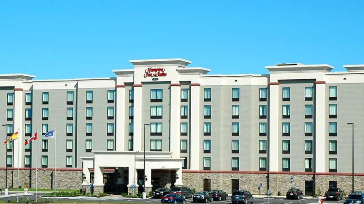 Hampton Inn & Suites Moncton Exterior
