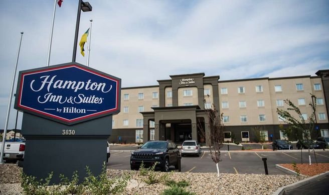Hampton Inn & Suites, Regina East Gate Exterior