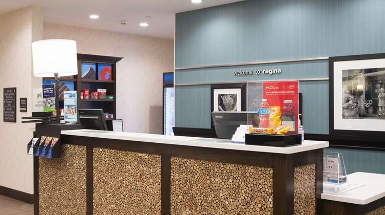 Hampton Inn & Suites, Regina East Gate Lobby