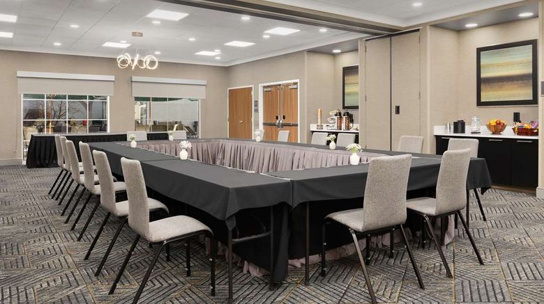 <b>Homewood Suites by Hilton York Meeting</b>. Images powered by <a href="https://iceportal.shijigroup.com/" title="IcePortal" target="_blank">IcePortal</a>.