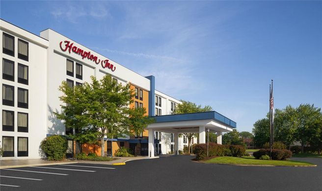 Hampton Inn York Exterior