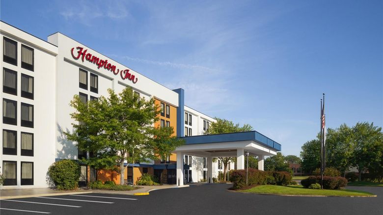 <b>Hampton Inn York Exterior</b>. Images powered by <a href="https://iceportal.shijigroup.com/" title="IcePortal" target="_blank">IcePortal</a>.