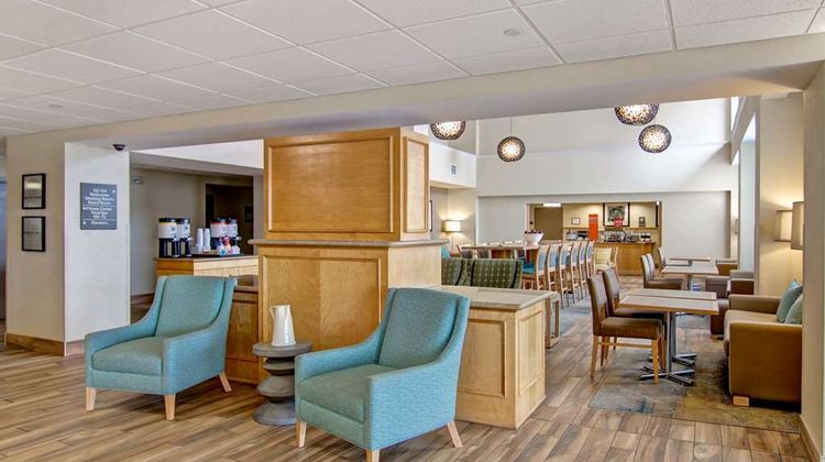 Hampton Inn & Suites Saint John Lobby