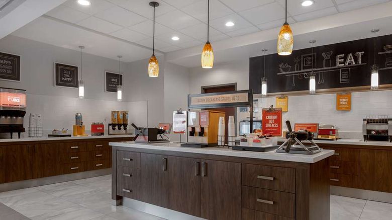<b>Hampton Inn Toronto/Brampton Restaurant</b>. Images powered by <a href="https://iceportal.shijigroup.com/" title="IcePortal" target="_blank">IcePortal</a>.