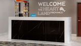 <b>Hampton Inn Toronto/Brampton Lobby</b>. Images powered by <a href="https://iceportal.shijigroup.com/" title="IcePortal" target="_blank">IcePortal</a>.