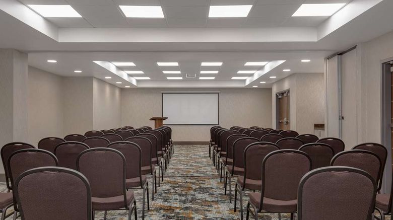 <b>Hampton Inn Toronto/Brampton Meeting</b>. Images powered by <a href="https://iceportal.shijigroup.com/" title="IcePortal" target="_blank">IcePortal</a>.