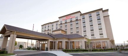 Hilton Garden Inn Toronto/Brampton Exterior