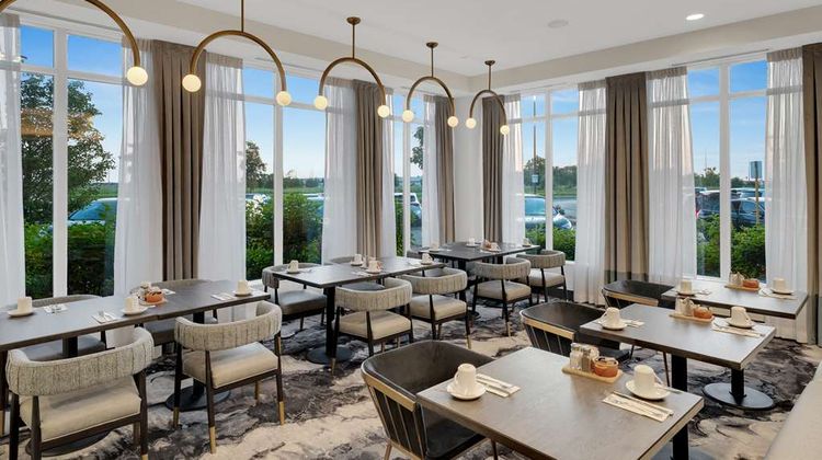 Hilton Garden Inn Toronto/Brampton Restaurant