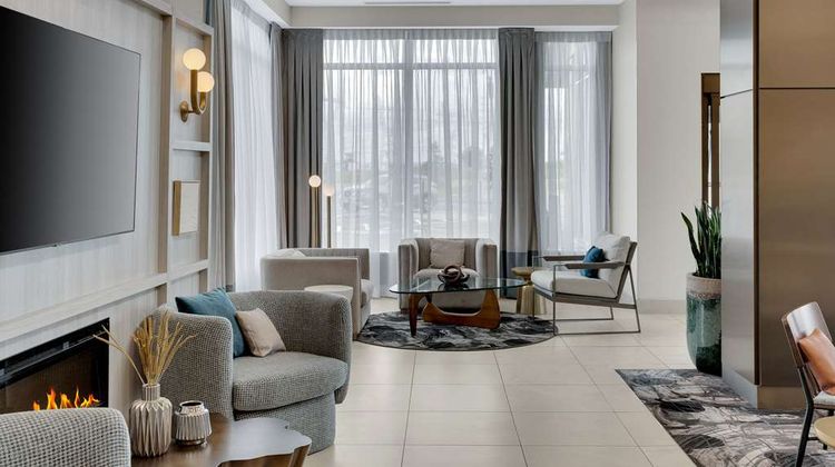 Hilton Garden Inn Toronto/Brampton Lobby