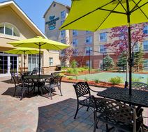 Homewood Suites Mississauga Exterior