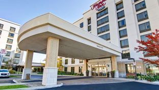 Hampton Inn Toronto Airport Corp Centre