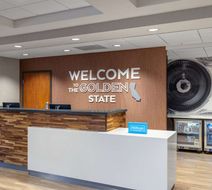 Hampton Inn & Suites Yuba City Lobby