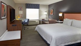 Hampton Inn & Suites Montreal-Dorval