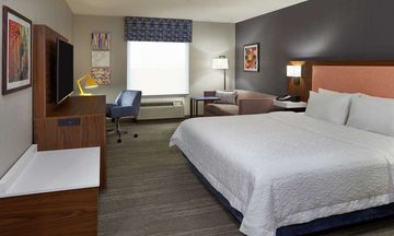 Hampton Inn & Suites Montreal-Dorval
