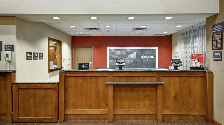 <b>Hampton Inn & Suites Yuma Lobby</b>. Images powered by <a href="https://iceportal.shijigroup.com/" title="IcePortal" target="_blank">IcePortal</a>.