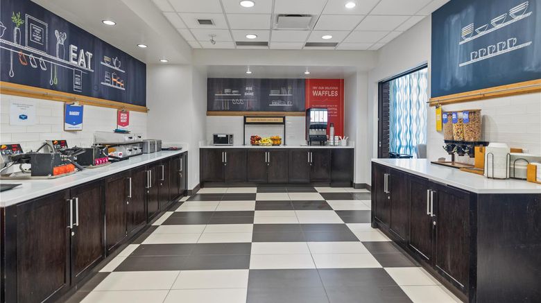 <b>Hampton Inn by Hilton Winnipeg/Airport Restaurant</b>. Images powered by <a href="https://iceportal.shijigroup.com/" title="IcePortal" target="_blank">IcePortal</a>.