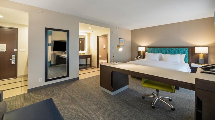Hampton Inn by Hilton Winnipeg/Airport Room