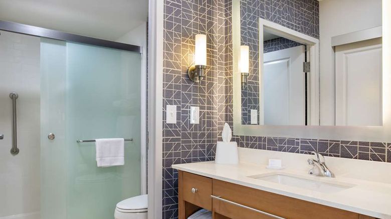 <b>Homewood Suites by Hilton Winnipeg Airpt Room</b>. Images powered by <a href="https://iceportal.shijigroup.com/" title="IcePortal" target="_blank">IcePortal</a>.