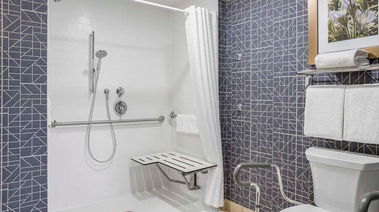 <b>Homewood Suites by Hilton Winnipeg Airpt Room</b>. Images powered by <a href="https://iceportal.shijigroup.com/" title="IcePortal" target="_blank">IcePortal</a>.