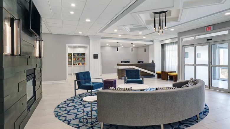 <b>Homewood Suites by Hilton London Ontario Lobby</b>. Images powered by <a href="https://iceportal.shijigroup.com/" title="IcePortal" target="_blank">IcePortal</a>.