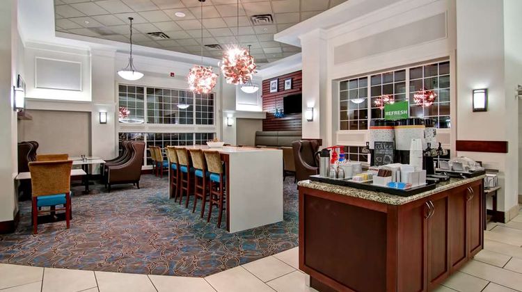 Hampton Inn & Suites Calgary Arpt Restaurant