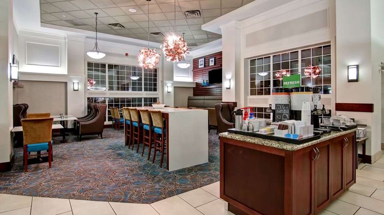 <b>Hampton Inn & Suites Calgary Arpt Restaurant</b>. Images powered by <a href="https://iceportal.shijigroup.com/" title="IcePortal" target="_blank">IcePortal</a>.