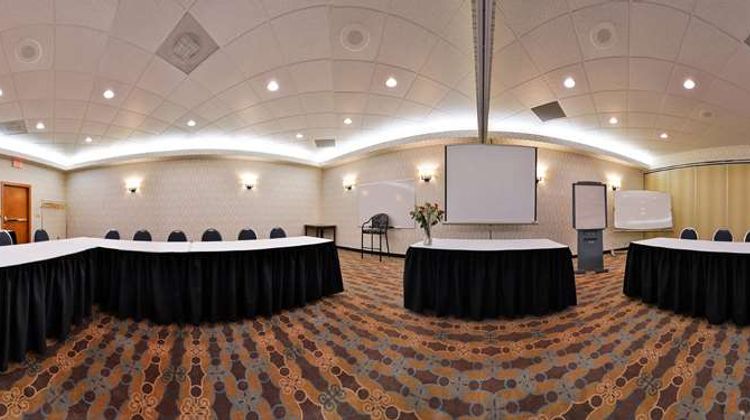 Hampton Inn & Suites by Hilton Calgary Meeting