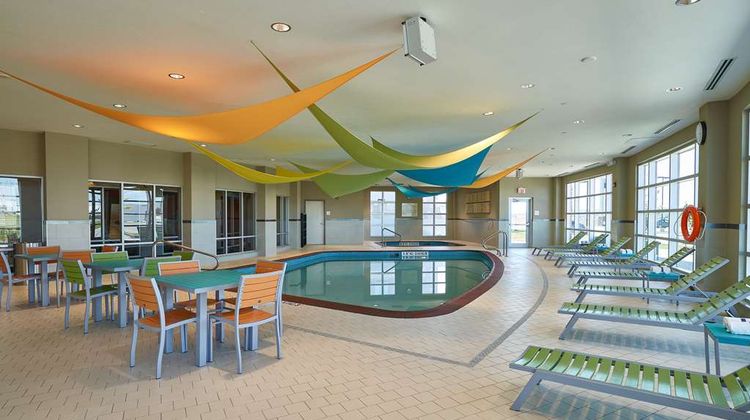 Homewood Suites Calgary Airport Pool