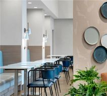 Hampton Inn & Suites by Hilton-Toronto Lobby