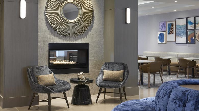 <b>Homewood Suites by Hilton - Vaughn Lobby</b>. Images powered by <a href="https://iceportal.shijigroup.com/" title="IcePortal" target="_blank">IcePortal</a>.