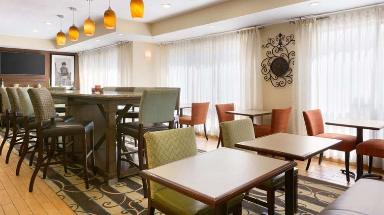 <b>Hampton Inn Zanesville Restaurant</b>. Images powered by <a href="https://iceportal.shijigroup.com/" title="IcePortal" target="_blank">IcePortal</a>.