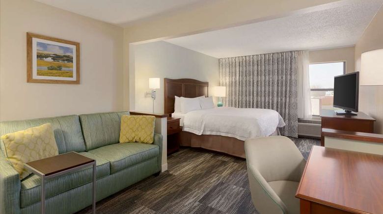 <b>Hampton Inn Zanesville Room</b>. Images powered by <a href="https://iceportal.shijigroup.com/" title="IcePortal" target="_blank">IcePortal</a>.