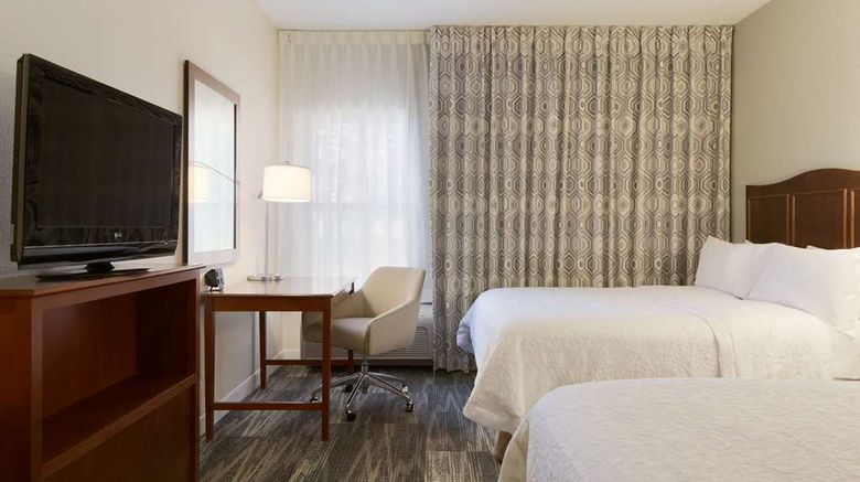 <b>Hampton Inn Zanesville Room</b>. Images powered by <a href="https://iceportal.shijigroup.com/" title="IcePortal" target="_blank">IcePortal</a>.
