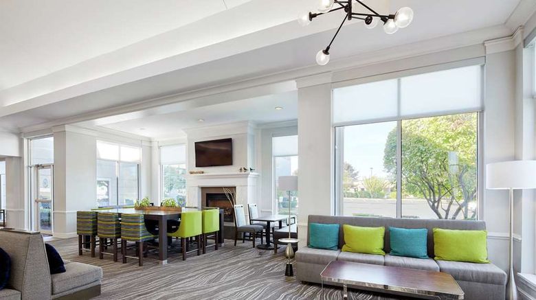 <b>Hilton Garden Inn Allentown West Lobby</b>. Images powered by <a href="https://iceportal.shijigroup.com/" title="IcePortal" target="_blank">IcePortal</a>.