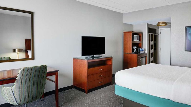 <b>Hilton Garden Inn Allentown West Room</b>. Images powered by <a href="https://iceportal.shijigroup.com/" title="IcePortal" target="_blank">IcePortal</a>.