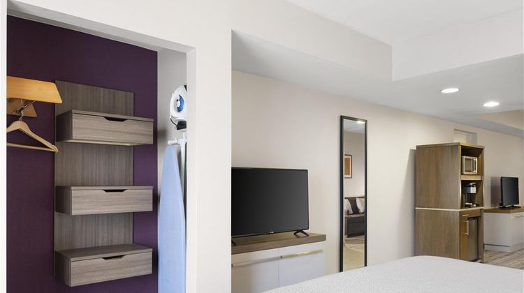 Hilton Garden Inn Albuquerque Airport Room