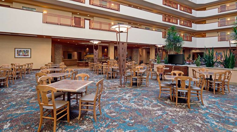 <b>Embassy Suites Albuquerque Lobby</b>. Images powered by <a href="https://iceportal.shijigroup.com/" title="IcePortal" target="_blank">IcePortal</a>.
