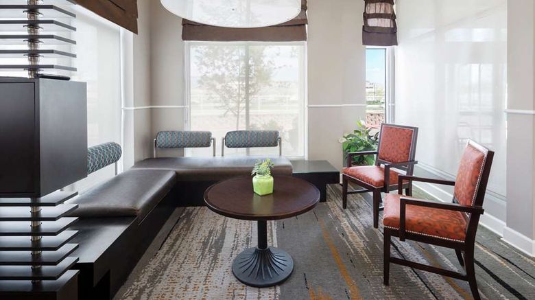 <b>Hilton Garden Inn Albuquerque North Lobby</b>. Images powered by <a href="https://iceportal.shijigroup.com/" title="IcePortal" target="_blank">IcePortal</a>.