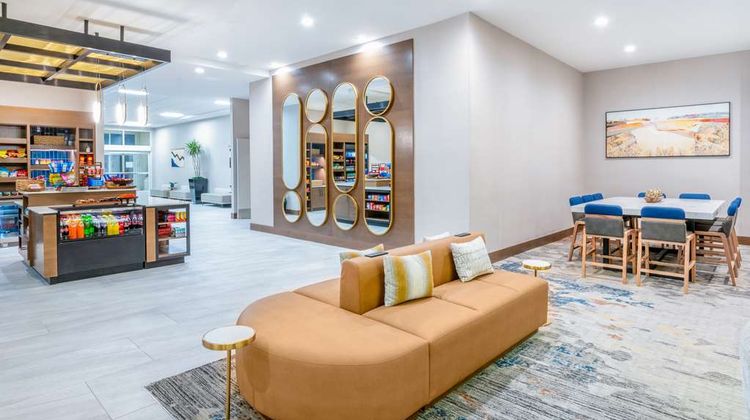 Hilton Garden Inn Albuquerque Uptown Lobby