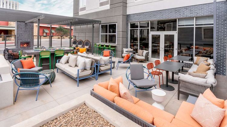 Hilton Garden Inn Albuquerque Uptown Exterior