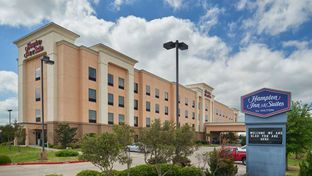 Hampton Inn & Suites Waco-South
