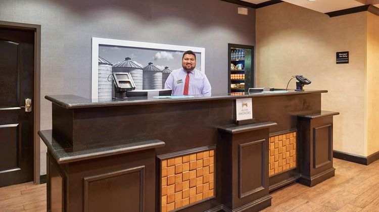 Hampton Inn & Suites Waco-South Lobby