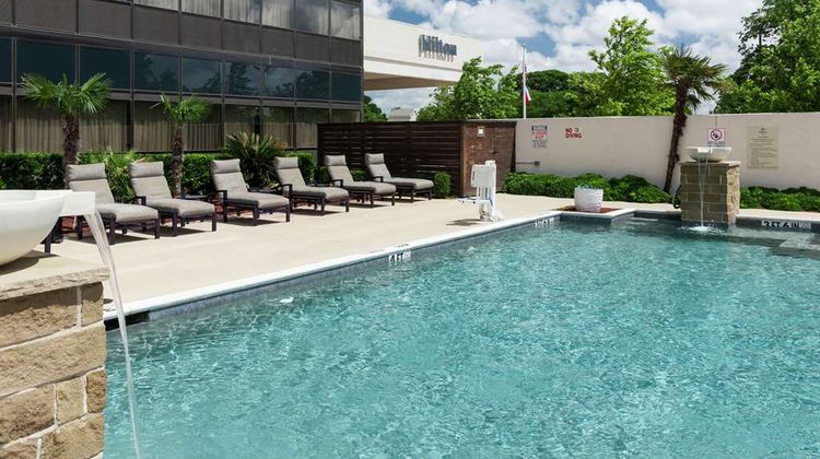 Hilton Waco Pool