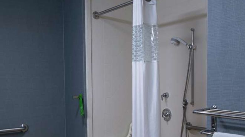 <b>Hampton Inn & Suites Vineland Room</b>. Images powered by <a href="https://iceportal.shijigroup.com/" title="IcePortal" target="_blank">IcePortal</a>.