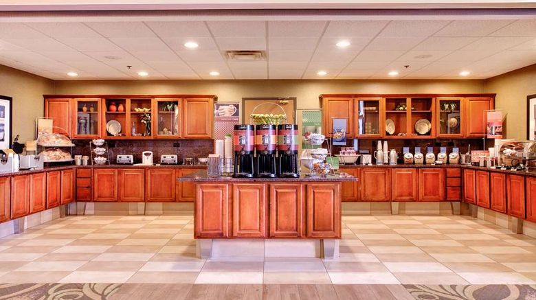 <b>Hampton Inn & Suites Addison Restaurant</b>. Images powered by <a href="https://iceportal.shijigroup.com/" title="IcePortal" target="_blank">IcePortal</a>.