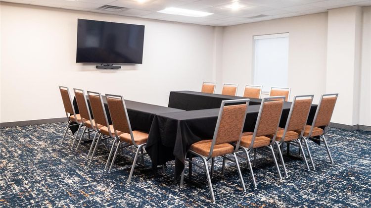 Hampton Inn & Suites Addison Meeting