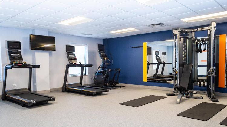 Hampton Inn & Suites Addison Health