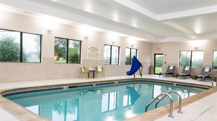 Hampton Inn & Suites Addison Pool